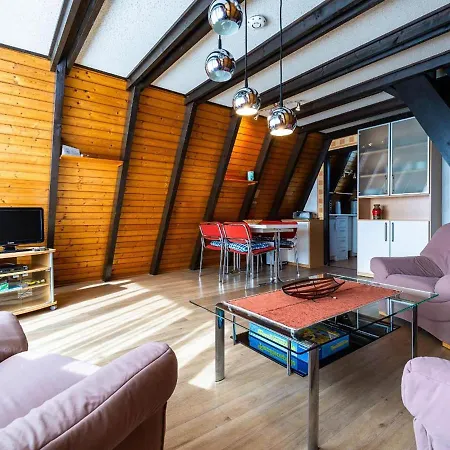 Vakantiehuis Ferienwohnpark Immenstaad-3 By Interhome